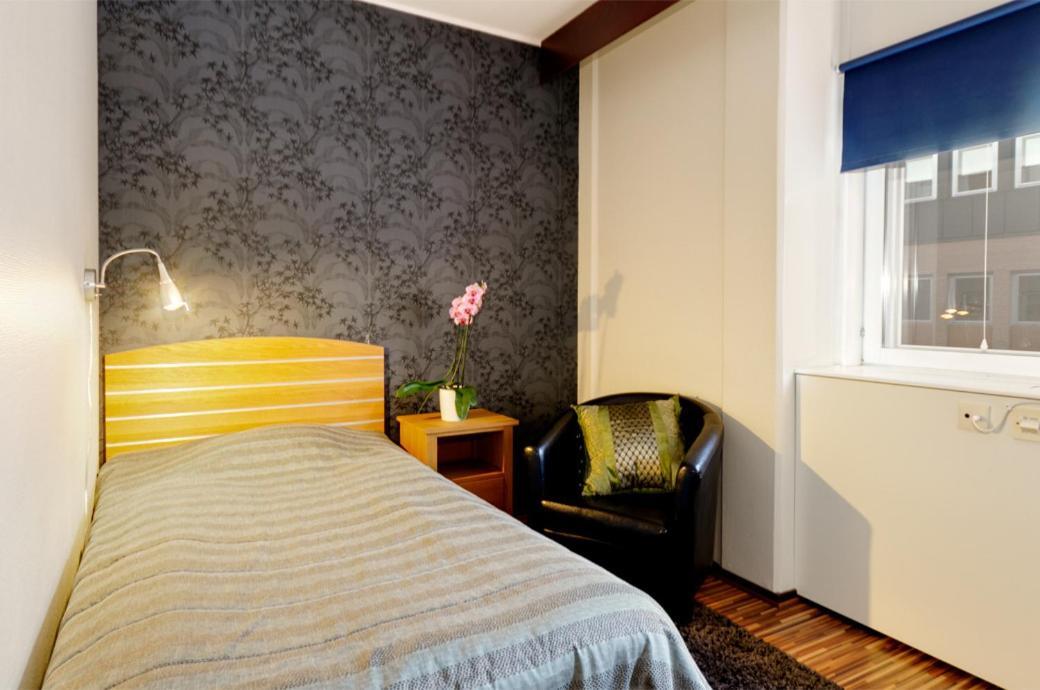 Hotell City Хернёсанд Экстерьер фото