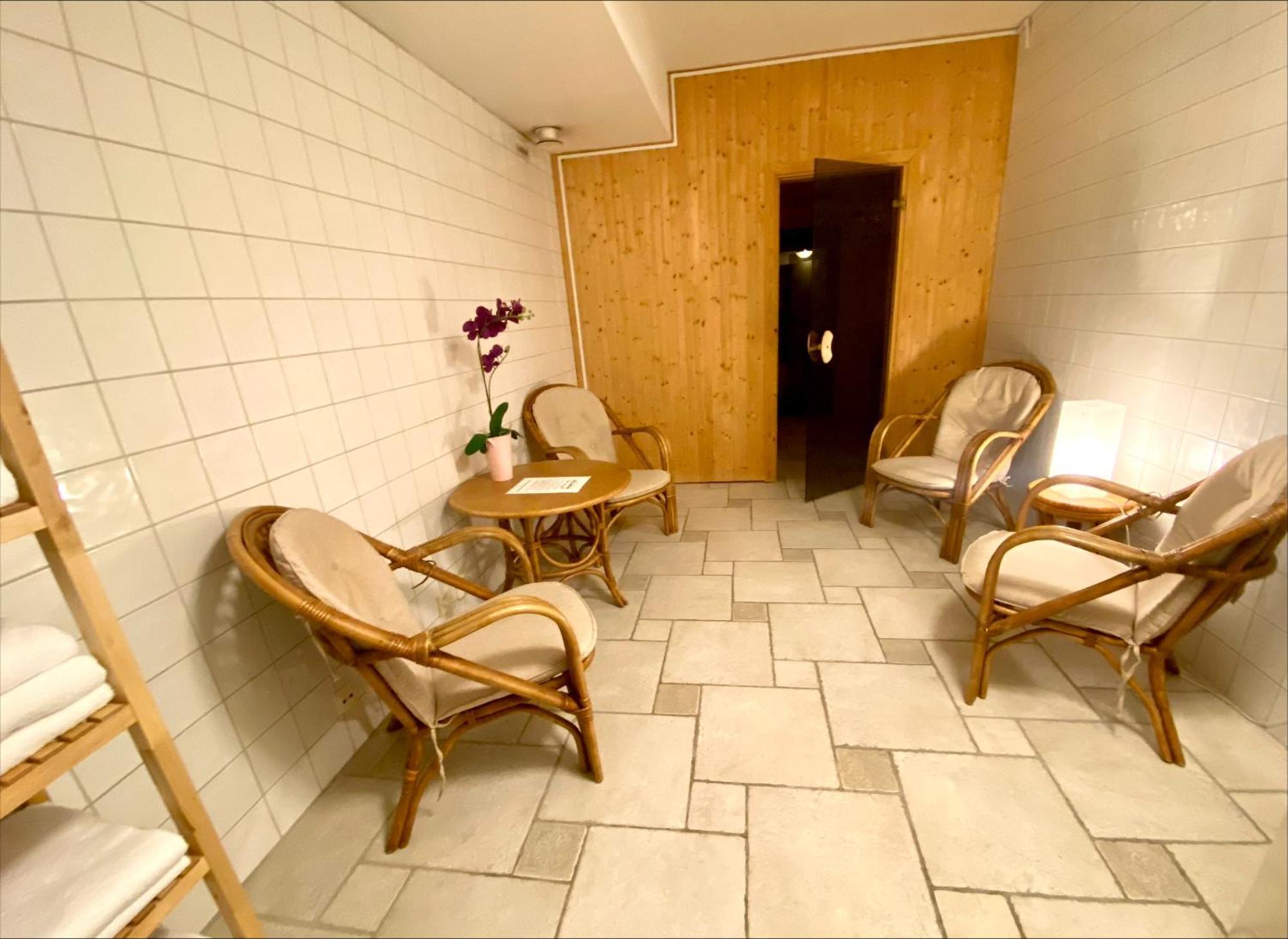 Hotell City Хернёсанд Экстерьер фото
